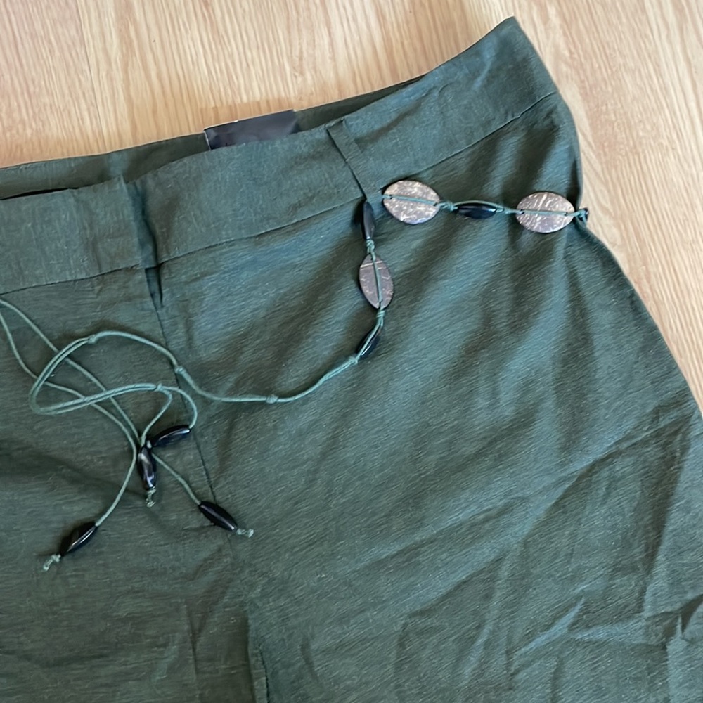 Linen Lane Bryant Capri Pants Size 28 NWT .